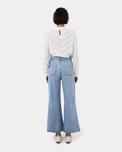 Load image into Gallery viewer, Amalie Wide Leg Jeans
