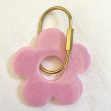 Load image into Gallery viewer, Handmade Daisy Keyring | Pink
