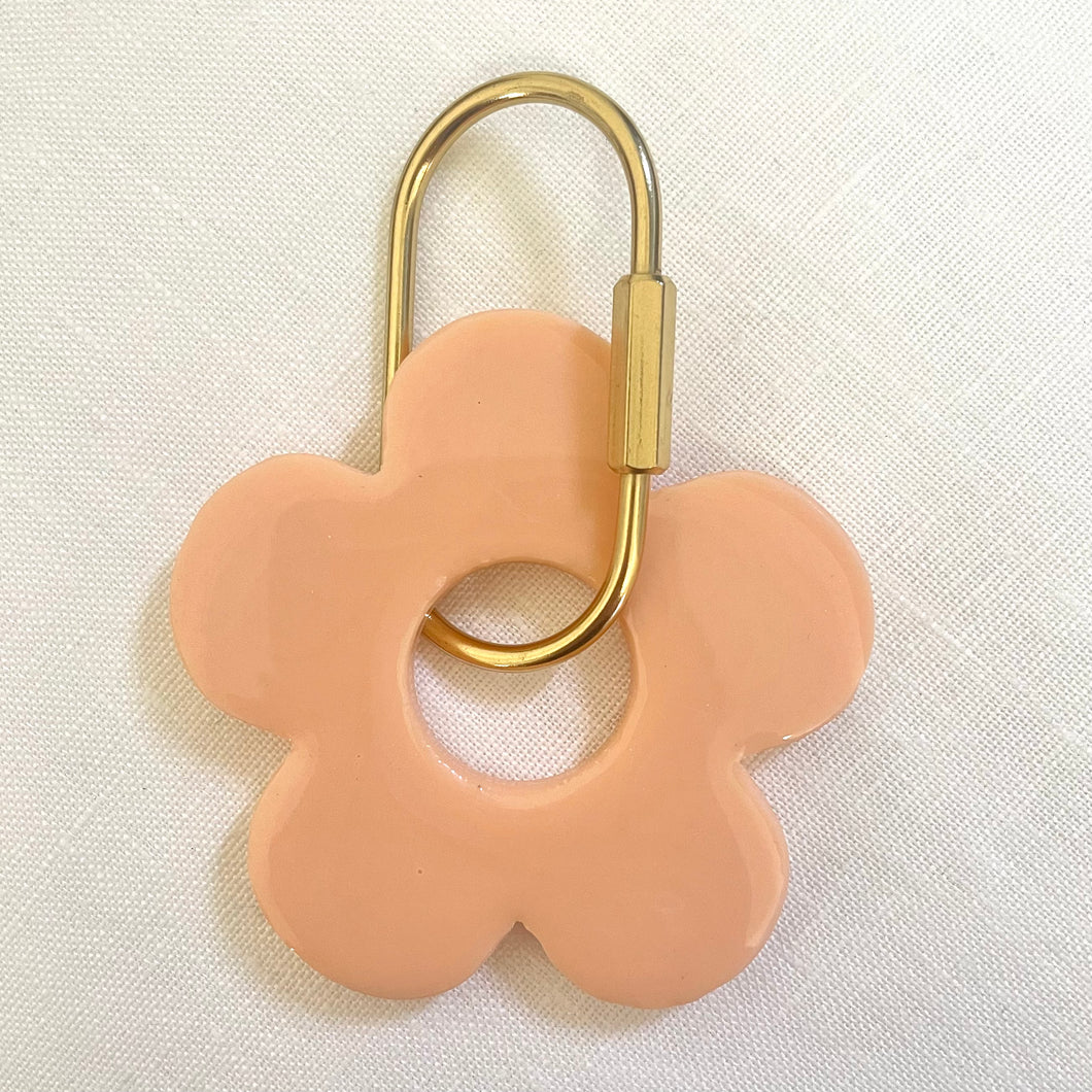 Handmade Daisy Keyring | Peach