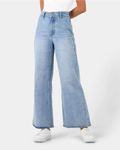 Load image into Gallery viewer, Amalie Wide Leg Jeans
